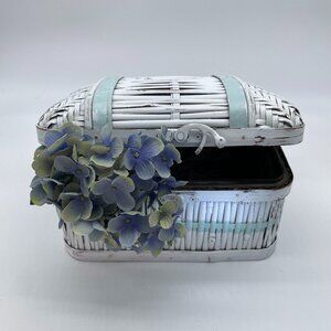 Hand-painted rattan basket with lid + accessories! | Storage basket | Farmhouse